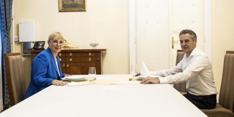 Elitizem prozornih in Palestinka je ostala doma? (free)