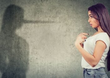 Lepe laži lepo zvenijo