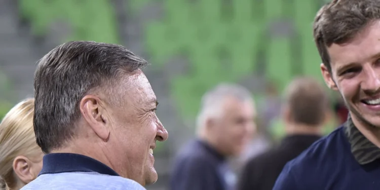 Zlati kapetan in mafijska združba, ki jo KZS noče več finančno podpirati. Mi nismo CSD za propalice, je odločen Erjavec