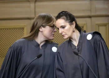 E Tu Brute aka Gončin? Mehiška tožilka pred padcem. Ovadbe piše zaman. Izdal jo je kar pripornik, ki je pozabil, da se klici iz pripora snemajo.