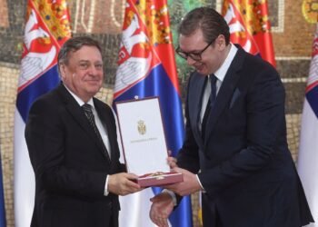 Kultura iz blatnega dola in nauk; Mafijskega botra zapohana mularija ne more spodnesti.