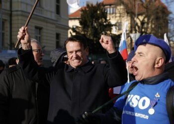 Ura resnice ali kdo vam res laže?!