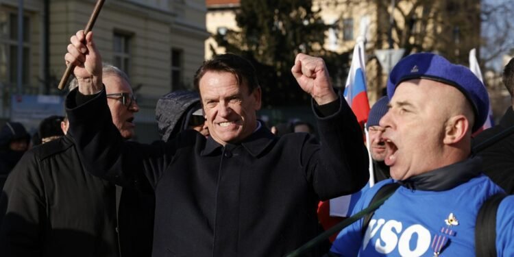 Ura resnice ali kdo vam res laže?!