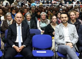 Janezov Zabavnik in Miki Miške iz Knovs-a.