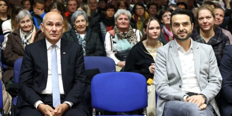 Janezov Zabavnik in Miki Miške iz Knovs-a.