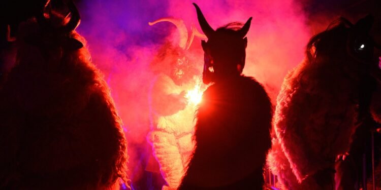 Versko blazni, dva narkomana v službi mafijske odvetnice in finale, ki ga ne smete zamuditi.