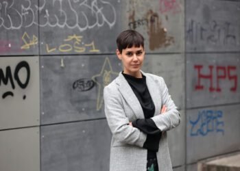 Kje vas je Golob našel tolk debilne?