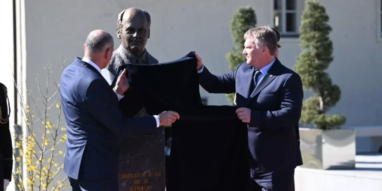 Rdeča preproga, sodelavci pri umorih in temelji Svobode za nov mandat zajebancije