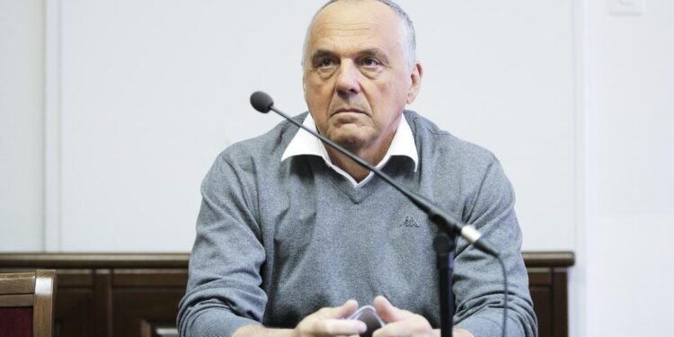 Morilec med preprostimi ljudmi