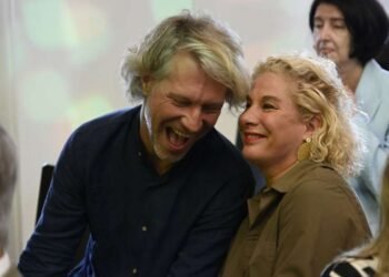 Glineni golobi, cenik za peticije in novice za barabe