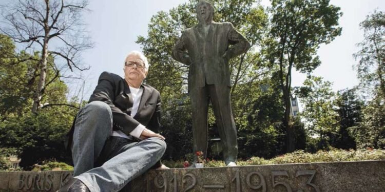 Kdo je Vinko Vasle, sem pred potovanjem v Iran vprašal Janeza Janšo? Odgovor me je šokiral!