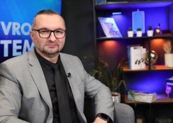 Janez Stušek, drugorazredni pravdar sekte za kriminalce Trstenjakove. Zlorabil SOVO in končal v osebnem stečaju.