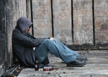 nova delovna sila v domovih za ostarele, ljubljanski klošarji in narkomani