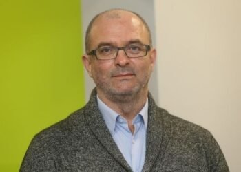 Sebastjan Jeretič! Od Pahorjevega dvornega norca do Janševega dvornega psihologa