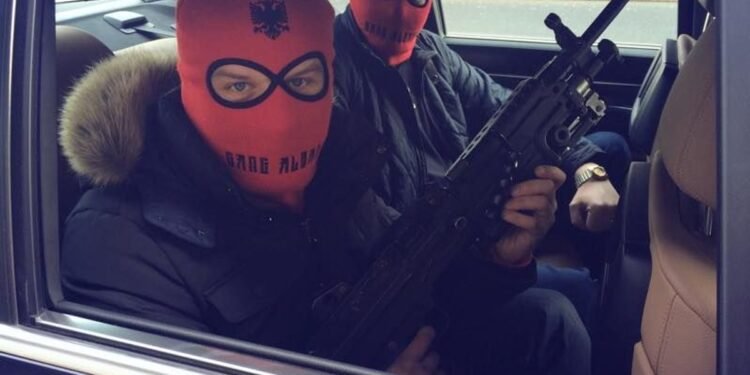 Marija, Jezus in Bog slabo slišijo? Sicilijanec na urgenci in diler z akreditacijo NZS na tekmi v Stožicah.